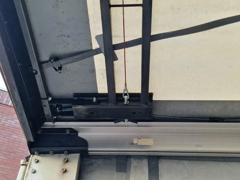 Curtainsider semi-trailer Krone SD - Tautliner - 3 axle BPW - Lift Axle - Sliding roof: picture 20