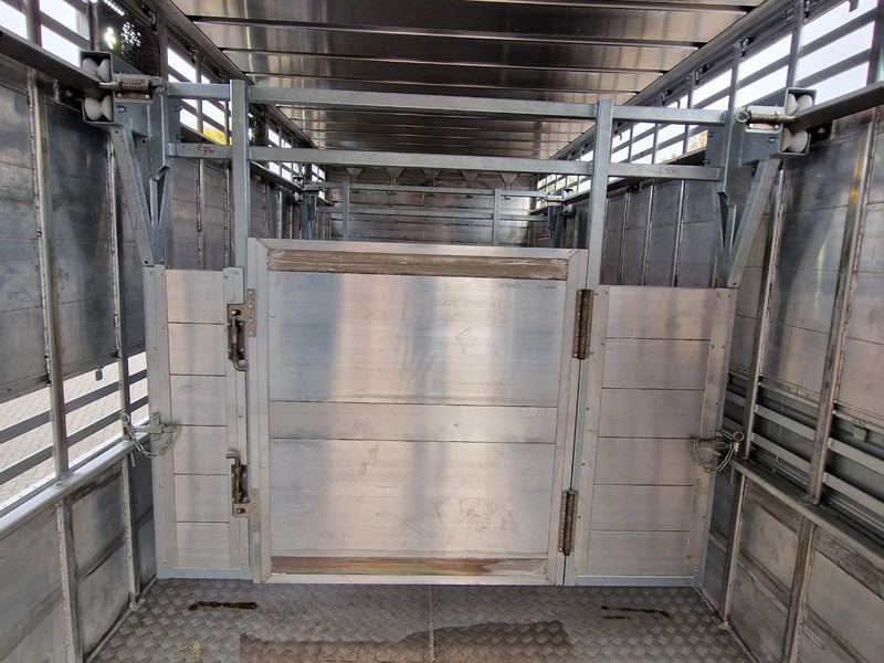 New Livestock truck Pezzaioli 1 deck - Ventilation - 17.9M2 - Ramp - NEW box: picture 17
