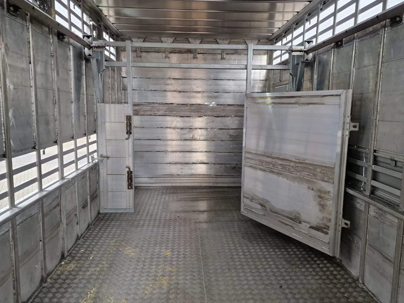 New Livestock truck Pezzaioli 1 deck - Ventilation - 17.9M2 - Ramp - NEW box: picture 13