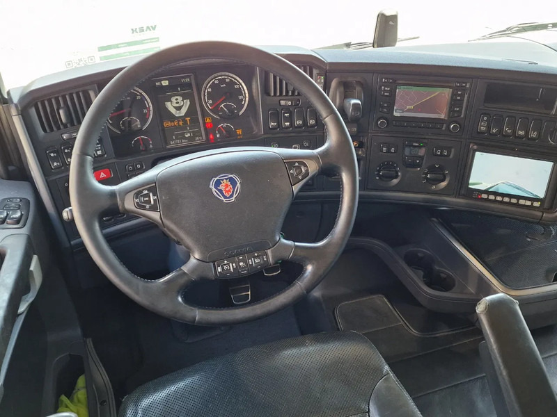 Box truck Scania R580 V8 Topline 6x2 - Box with sidedoors - Retarder - Full air - 4.55WB: picture 13 Box truck Scania R580 V8 Topline 6x2 - Box with sidedoors - Retarder - Full air - 4.55WB: picture 13