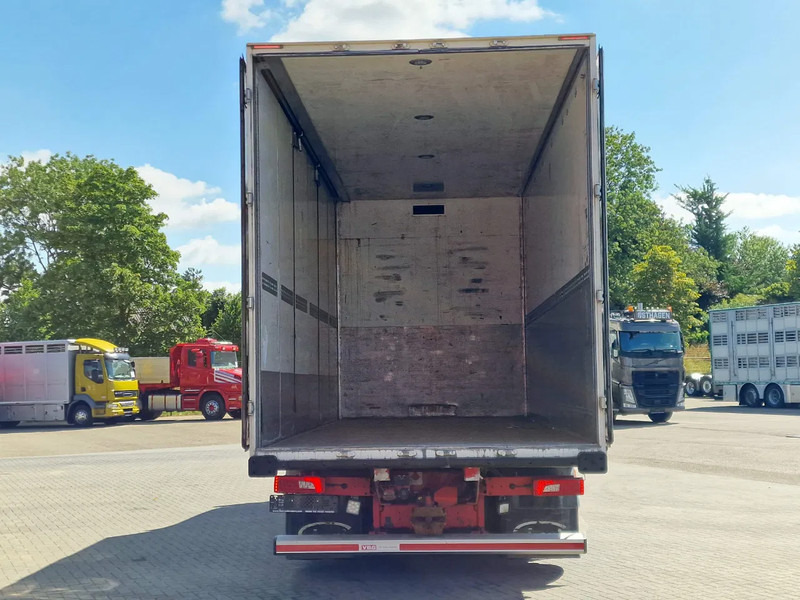 Box truck Scania R580 V8 Topline 6x2 - Box with sidedoors - Retarder - Full air - 4.55WB: picture 8 Box truck Scania R580 V8 Topline 6x2 - Box with sidedoors - Retarder - Full air - 4.55WB: picture 8