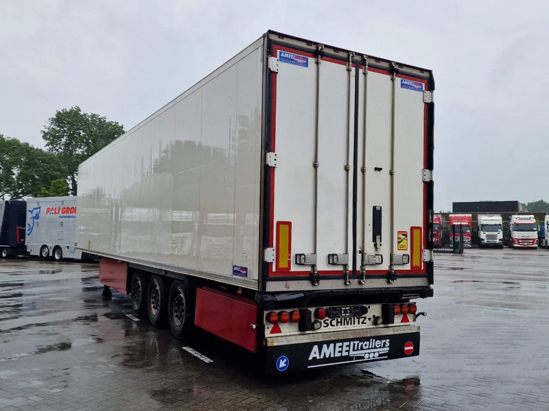 Schmitz Cargobull SCB*S3B - Thermoking SLXe 200 - Rohrbahnen / Meat rails - Lift axle - SAF Axle - Isothermal semi-trailer: picture 5 Schmitz Cargobull SCB*S3B - Thermoking SLXe 200 - Rohrbahnen / Meat rails - Lift axle - SAF Axle - Isothermal semi-trailer: picture 5
