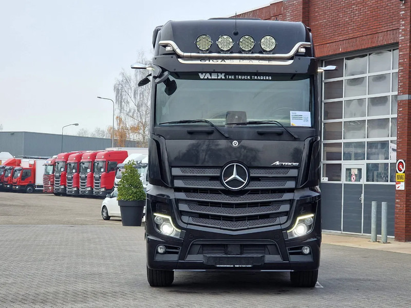 Mercedes-Benz Actros 2553 Gigaspace 6x2 - Retarder - Full air - 3.25 WB - Mirror cam - Tractor unit: picture 2 Mercedes-Benz Actros 2553 Gigaspace 6x2 - Retarder - Full air - 3.25 WB - Mirror cam - Tractor unit: picture 2