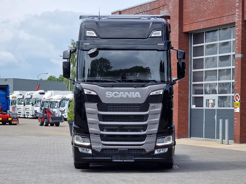 Scania 500S NGS Highline 4x2 - New - Full spec - Retarder - Night clima - Full air - Leather - Tractor unit: picture 2 Scania 500S NGS Highline 4x2 - New - Full spec - Retarder - Night clima - Full air - Leather - Tractor unit: picture 2