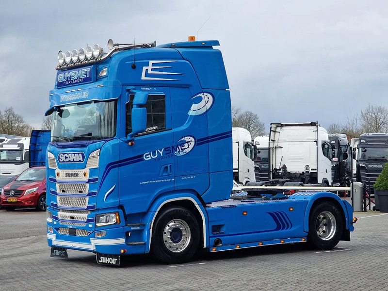 Scania S500 NGS Highline 4x2 - PTO/Hydraulic - Retarder - Custom exterior - Full air - Leather - Navi - Tractor unit: picture 3 Scania S500 NGS Highline 4x2 - PTO/Hydraulic - Retarder - Custom exterior - Full air - Leather - Navi - Tractor unit: picture 3