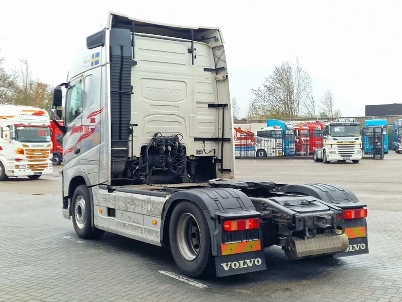 Volvo FH 13.500 Globetrotter 4x2 - Euro 6 - I parkcool - 2x tank - Full spoiler - Tractor unit: picture 5 Volvo FH 13.500 Globetrotter 4x2 - Euro 6 - I parkcool - 2x tank - Full spoiler - Tractor unit: picture 5