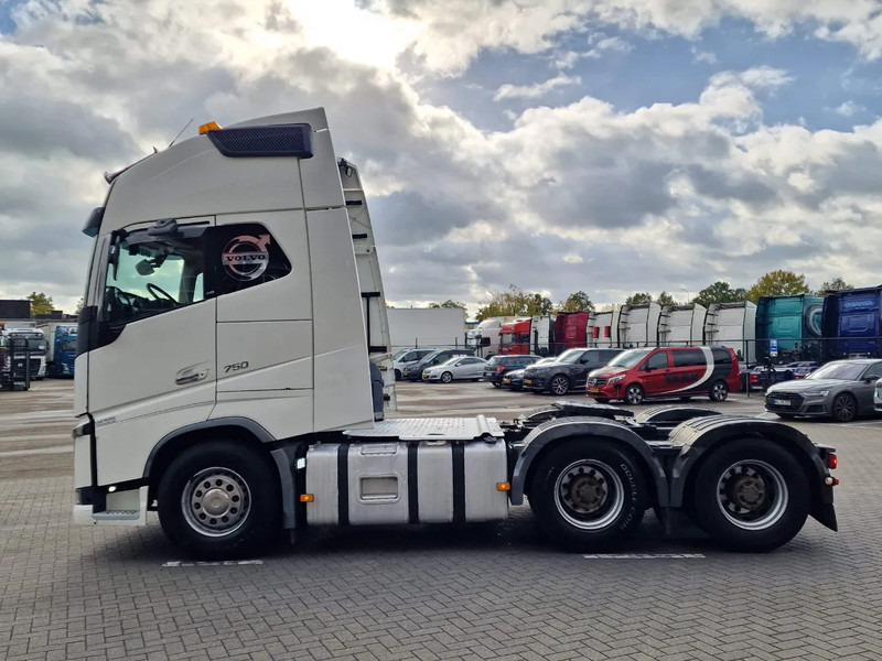 Volvo FH 16.750 Globetrotter XL 6x4 - Retarder - HUB Reduction - Low KM - Euro 5 - Tractor unit: picture 4 Volvo FH 16.750 Globetrotter XL 6x4 - Retarder - HUB Reduction - Low KM - Euro 5 - Tractor unit: picture 4