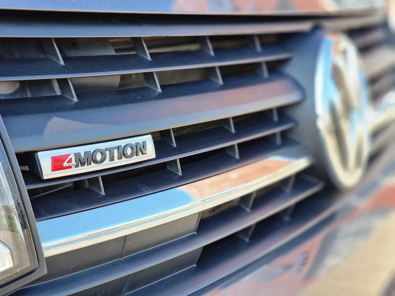 Car Volkswagen Multivan 2.0 TDI 150KW 4 Motion - Hearse / Leichenwagen / Rouwauto - 2x Coffin: picture 18 Car Volkswagen Multivan 2.0 TDI 150KW 4 Motion - Hearse / Leichenwagen / Rouwauto - 2x Coffin: picture 18