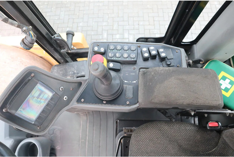 Roller Caterpillar CS78B | TRIMBLE GPS | GOOD CONDITION: picture 16