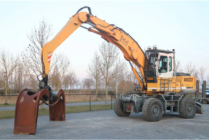 Liebherr A944 B HD | LOG GRAPPLE | HOLZGREIFER | TIMBER - Wheel excavator: picture 2 Liebherr A944 B HD | LOG GRAPPLE | HOLZGREIFER | TIMBER - Wheel excavator: picture 2