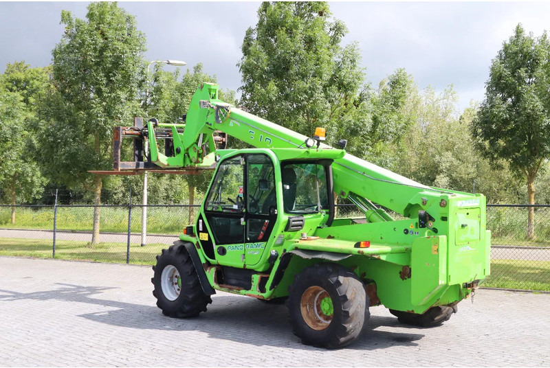 Merlo P72.10 | HYDR FORKS | 7.2 TON | 10 METER - Telescopic handler: picture 3 Merlo P72.10 | HYDR FORKS | 7.2 TON | 10 METER - Telescopic handler: picture 3