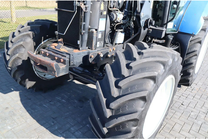 Farm tractor New Holland T6040 | FRONT LOADER | 50KM/H | QUICK COUPLER: picture 10