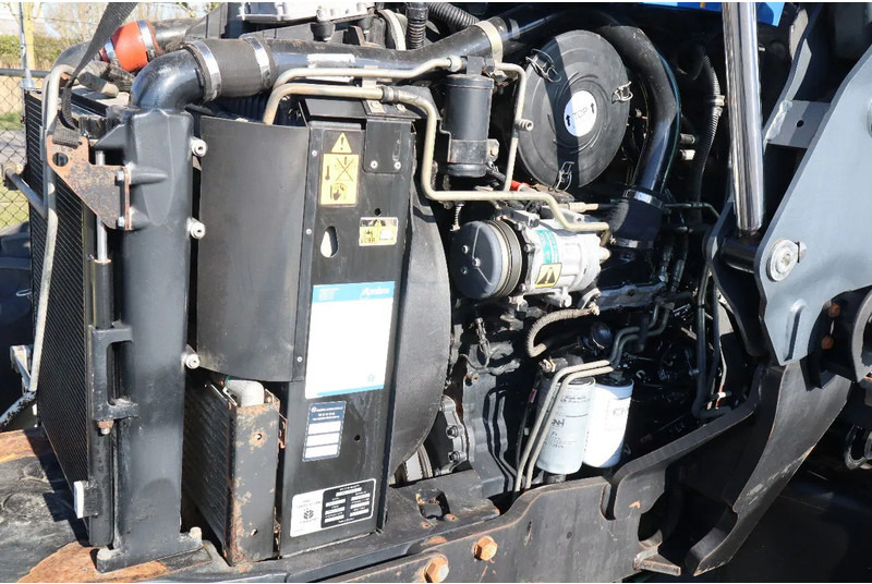 Farm tractor New Holland T6040 | FRONT LOADER | 50KM/H | QUICK COUPLER: picture 15