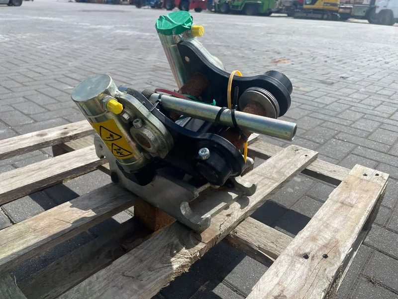 STEELWRIST TMX S30 -180HA | TILT QUICKCOUPLER | TILTING COUPLER | NEW - Tiltrotator for Construction machinery: picture 5 STEELWRIST TMX S30 -180HA | TILT QUICKCOUPLER | TILTING COUPLER | NEW - Tiltrotator for Construction machinery: picture 5