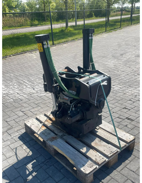 STEELWRIST X18 SQ60-5 | S60 | OILQUICK SYSTEM | CLS - Tiltrotator for Construction machinery: picture 3 STEELWRIST X18 SQ60-5 | S60 | OILQUICK SYSTEM | CLS - Tiltrotator for Construction machinery: picture 3
