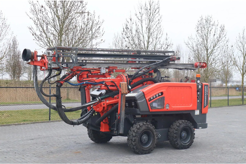 Sandvik 2 PIECES COMMANDO DC 300 RI S5 | ONLY 470 DRILLING HOURS - Drilling rig: picture 5 Sandvik 2 PIECES COMMANDO DC 300 RI S5 | ONLY 470 DRILLING HOURS - Drilling rig: picture 5