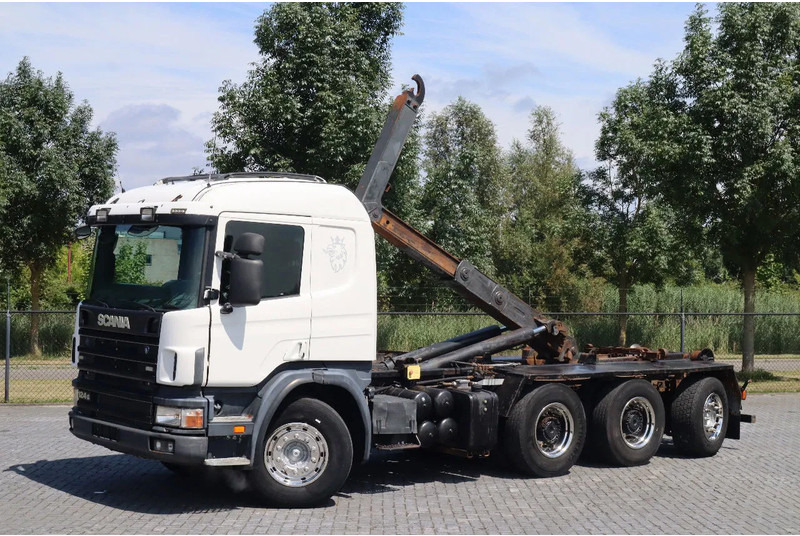 Scania P124-420 | 8X4 | HOOKLIFT | MANUAL | BIG AXLES | EURO 3 - Hook lift truck: picture 1 Scania P124-420 | 8X4 | HOOKLIFT | MANUAL | BIG AXLES | EURO 3 - Hook lift truck: picture 1