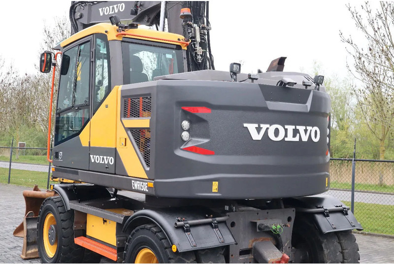 Wheel excavator Volvo EWR 150 E | ROTOTILT | BUCKET | TRAILER HYDR: picture 11
