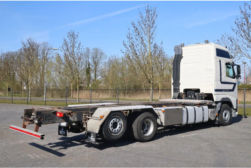 Volvo FH 460 | 6X2 | MANUAL | BDF | RETARDER | EURO 6 - Cab chassis truck: picture 5 Volvo FH 460 | 6X2 | MANUAL | BDF | RETARDER | EURO 6 - Cab chassis truck: picture 5