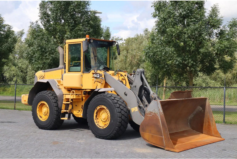 Volvo L70E | BUCKET | QUICK COUPLER | EXTRA FUNCT | AIRCO - Wheel loader: picture 5 Volvo L70E | BUCKET | QUICK COUPLER | EXTRA FUNCT | AIRCO - Wheel loader: picture 5