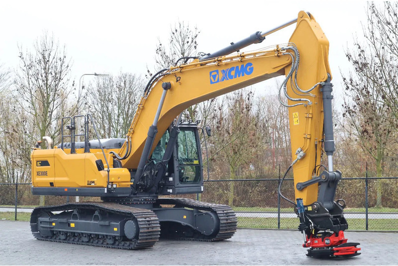XCMG XE300E | ROTOTILT R8 | CE | CUMMINS STAGE V | EC300 | SY305 | 330 - Crawler excavator: picture 5 XCMG XE300E | ROTOTILT R8 | CE | CUMMINS STAGE V | EC300 | SY305 | 330 - Crawler excavator: picture 5