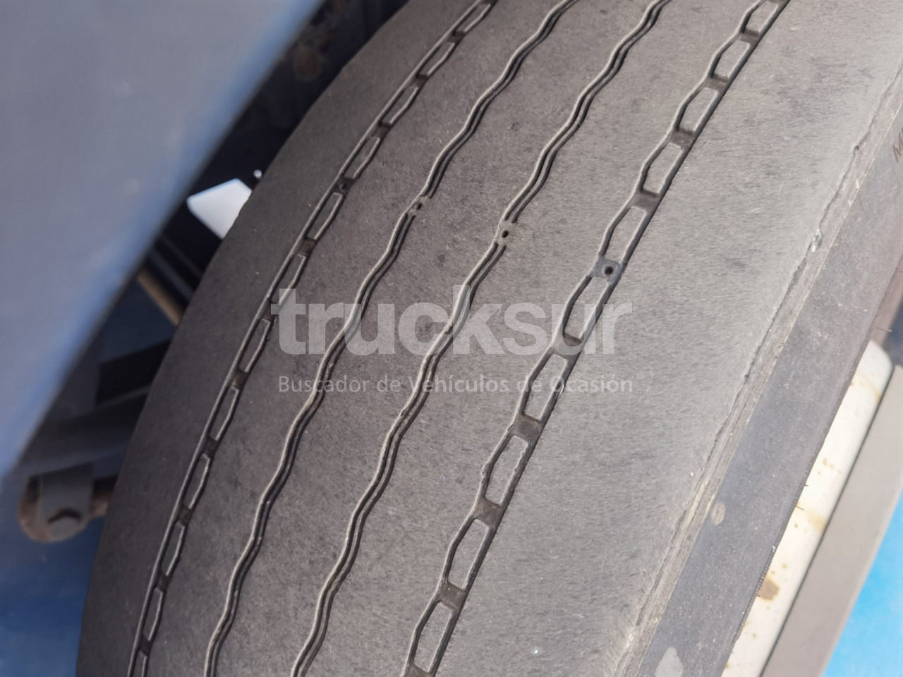 Curtainsider truck IVECO STRALIS AD190S36: picture 13