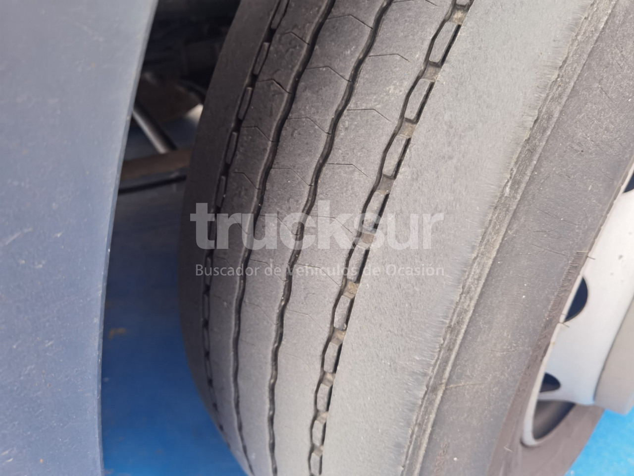Curtainsider truck IVECO STRALIS AD190S36: picture 12