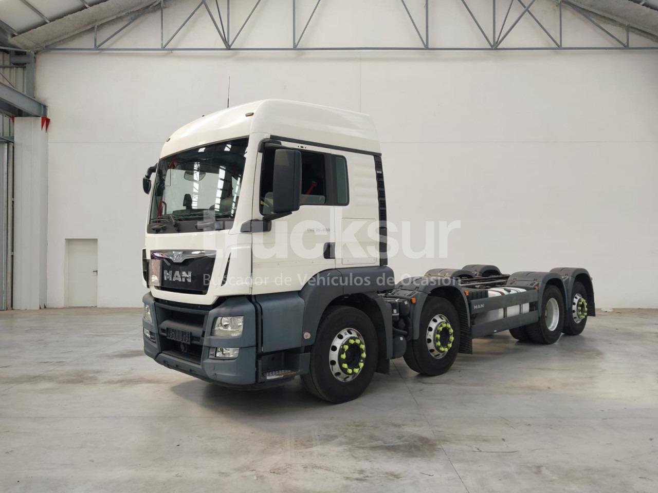 MAN TGS35.400 8X2*6 - Cab chassis truck: picture 1 MAN TGS35.400 8X2*6 - Cab chassis truck: picture 1