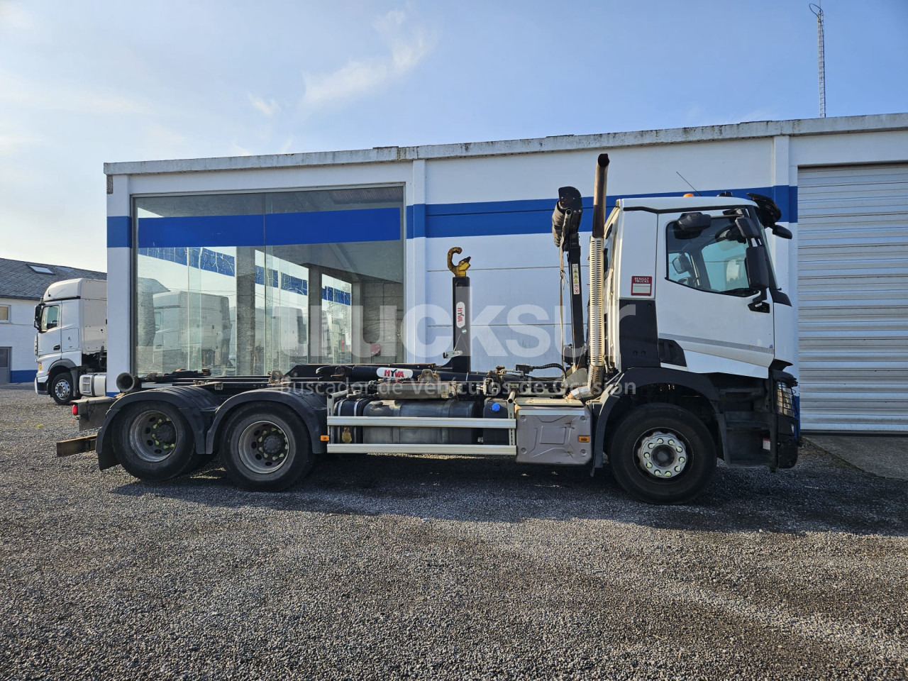 RENAULT C430.26 6X2 - Hook lift truck: picture 4 RENAULT C430.26 6X2 - Hook lift truck: picture 4