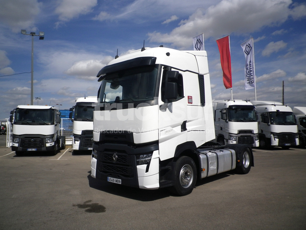RENAULT T520 HIGH SLEEPER CAB ADR - Tractor unit: picture 2 RENAULT T520 HIGH SLEEPER CAB ADR - Tractor unit: picture 2