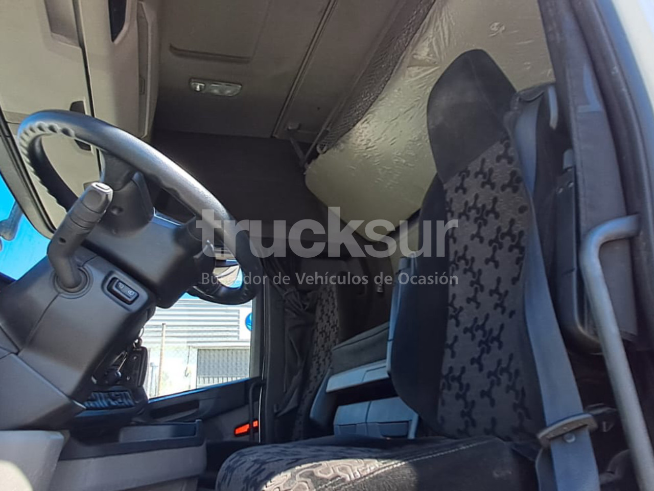 Tractor unit SCANIA R450: picture 7
