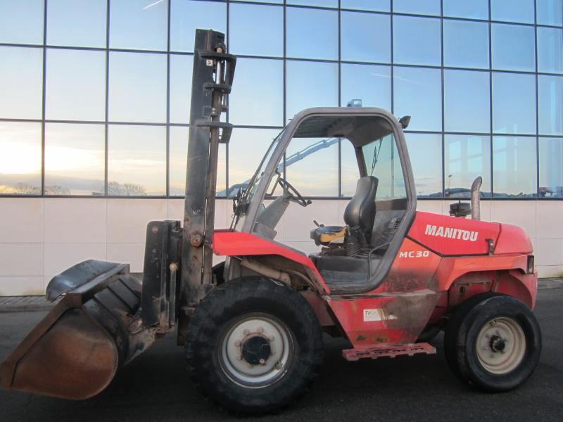 Manitou MC30 - Diesel forklift: picture 2 Manitou MC30 - Diesel forklift: picture 2