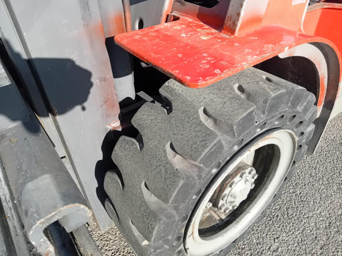 Diesel forklift OMG 30D: picture 6