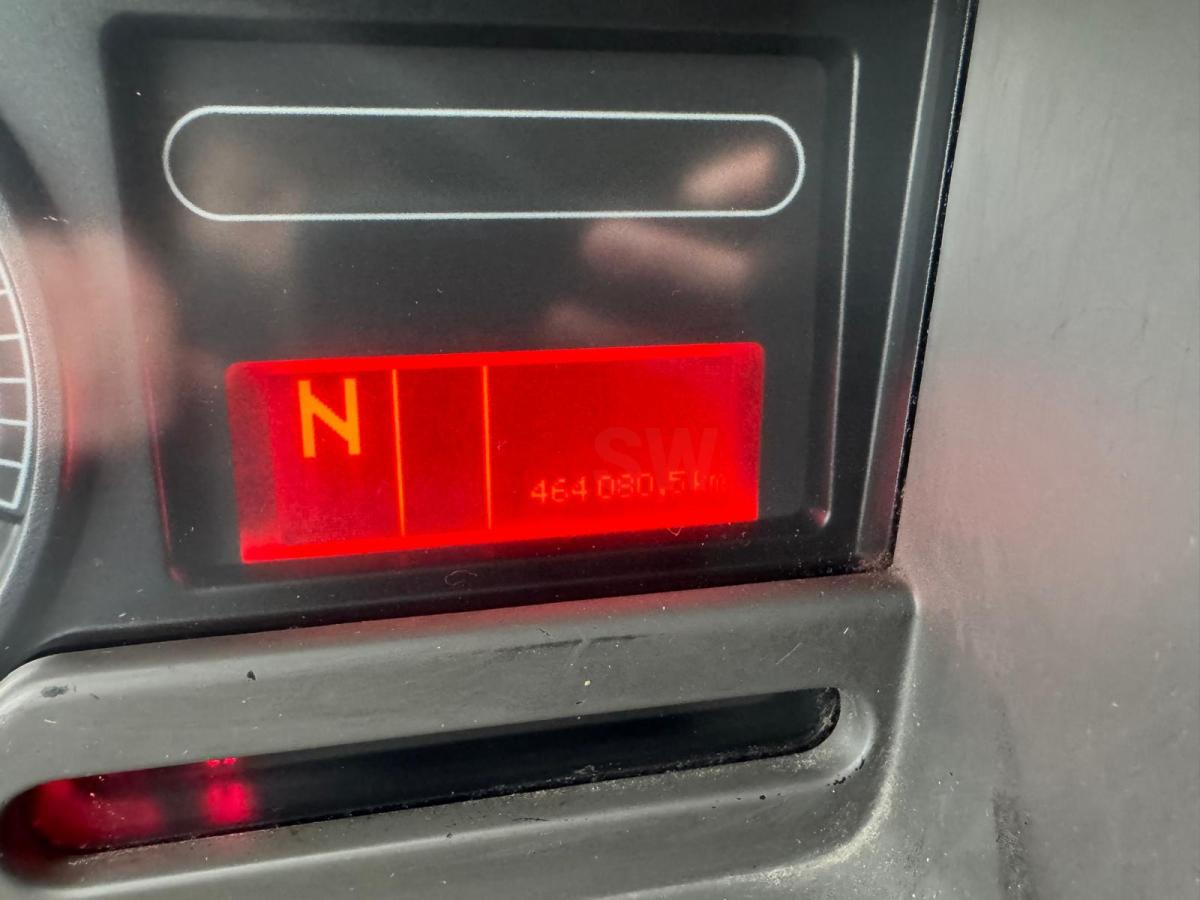 Box truck Renault Midlum 270 DXI: picture 16