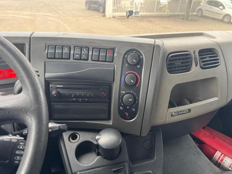 Box truck Renault Midlum 270 DXI: picture 14