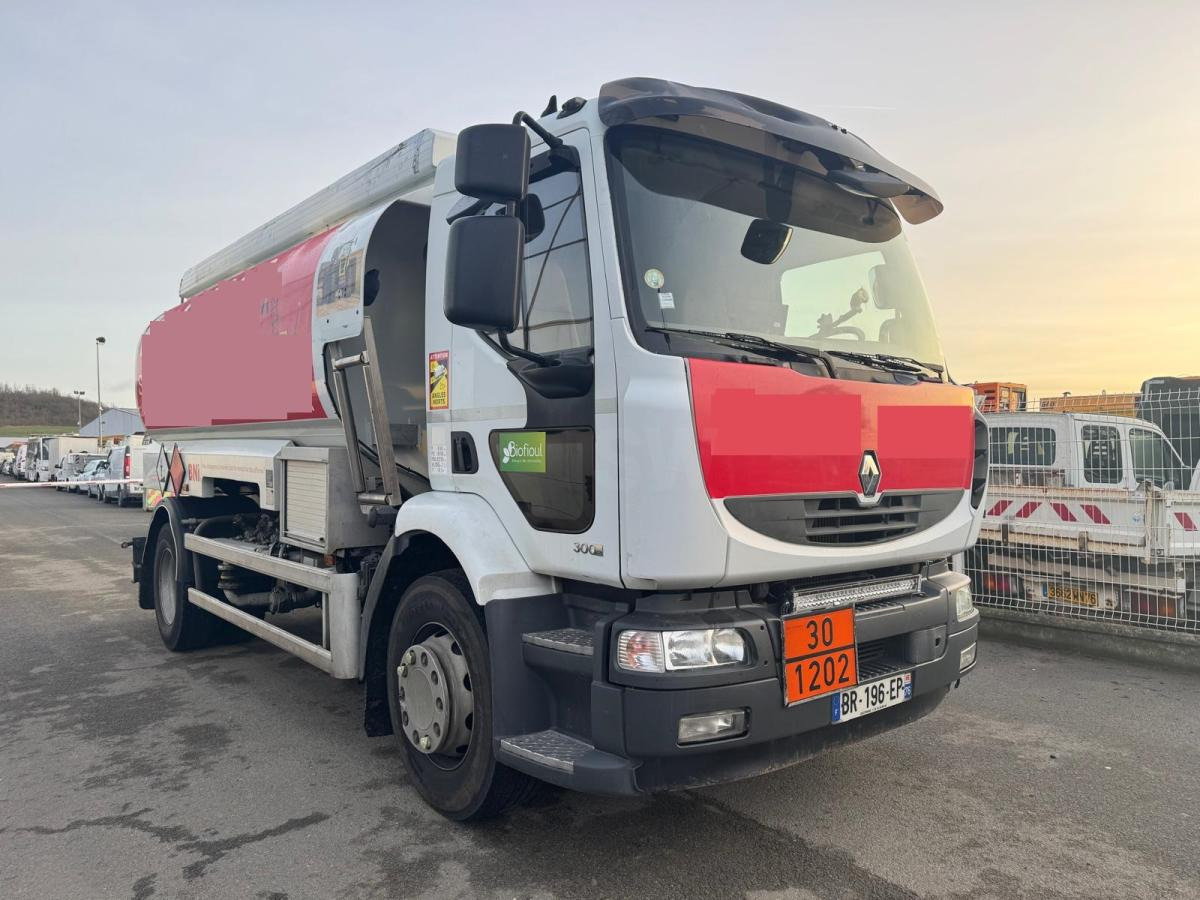 Renault Premium 300 DXI - Tank truck: picture 3 Renault Premium 300 DXI - Tank truck: picture 3