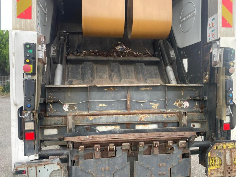 Renault Premium 310 DXI - Garbage truck: picture 3 Renault Premium 310 DXI - Garbage truck: picture 3