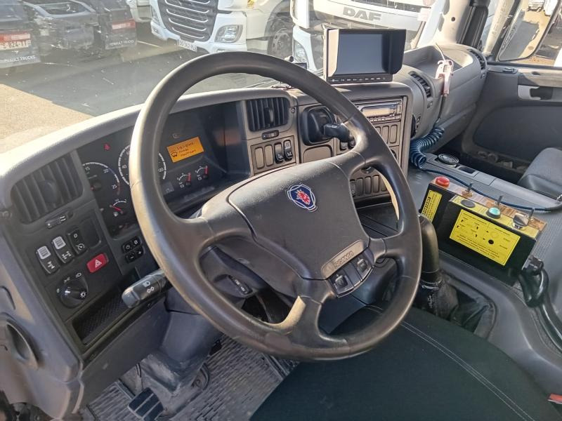 Scania P 380 - Hook lift truck: picture 3 Scania P 380 - Hook lift truck: picture 3