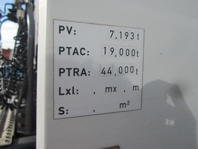Tractor unit Renault Gamme T 460: picture 6