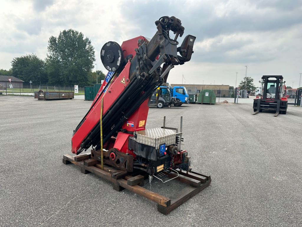 HMF 2120 K4 Radio Remote / Crane / Kran HMF 2120 K4 Radio Remote / Crane / Kran - Loader crane: picture 3 HMF 2120 K4 Radio Remote / Crane / Kran HMF 2120 K4 Radio Remote / Crane / Kran - Loader crane: picture 3