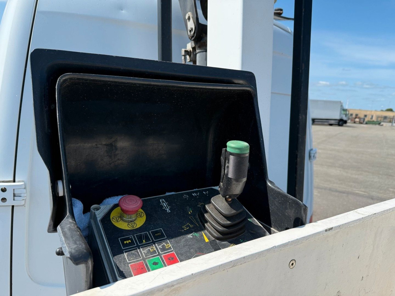 Truck mounted aerial platform Mercedes-Benz Sprinter 516 516 CDI Versalift ET-36-LF ECO 13.7: picture 12