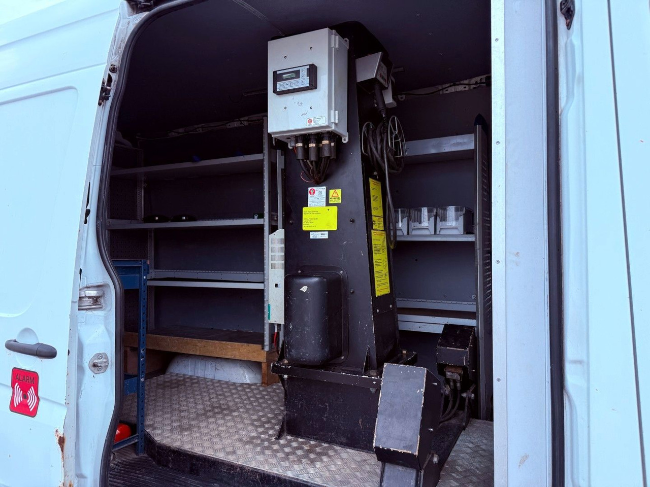 Truck mounted aerial platform Mercedes-Benz Sprinter 516 516 CDI Versalift ET-36-LF ECO 13.7: picture 10
