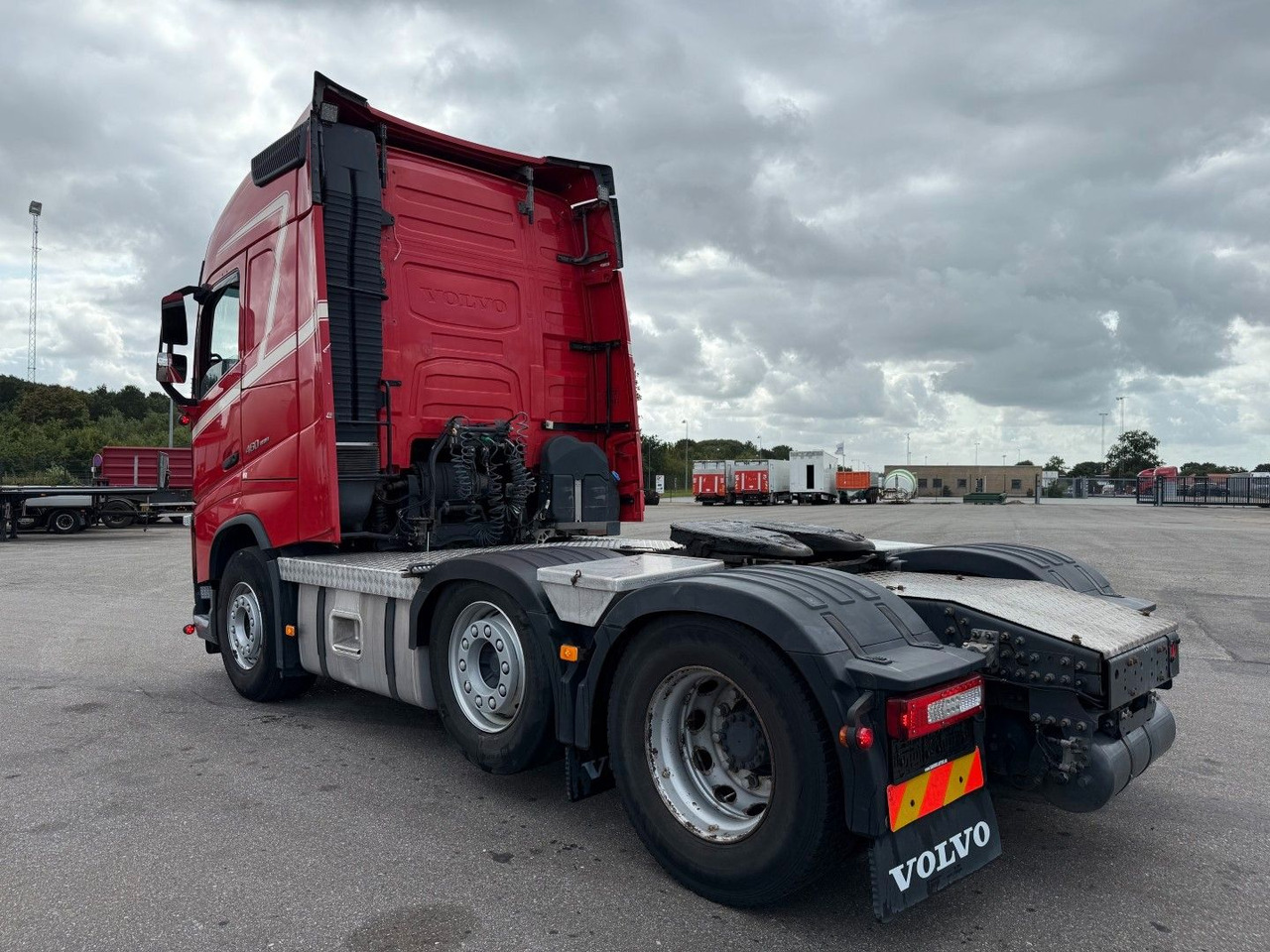 Volvo FH 460 6x2 Globetrotter Euro 6 - Tractor unit: picture 4 Volvo FH 460 6x2 Globetrotter Euro 6 - Tractor unit: picture 4