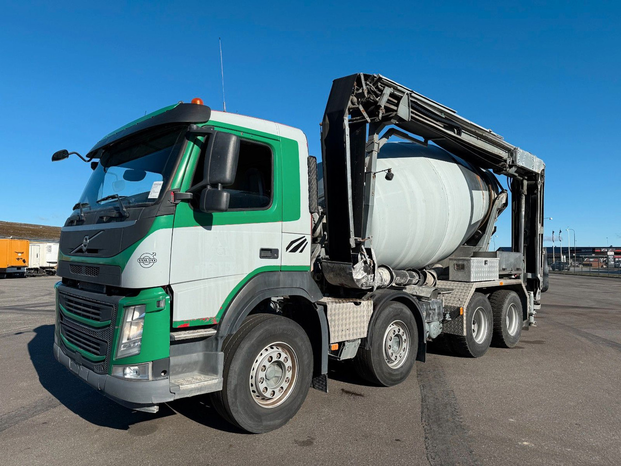 Volvo FM370 8x4 Springs 9 m3 Rodobelt 12-17 Euro 6 Volvo FM370 8x4 Springs 9 m3 Rodobelt 12-17 Euro 6 - Concrete mixer truck: picture 1 Volvo FM370 8x4 Springs 9 m3 Rodobelt 12-17 Euro 6 Volvo FM370 8x4 Springs 9 m3 Rodobelt 12-17 Euro 6 - Concrete mixer truck: picture 1