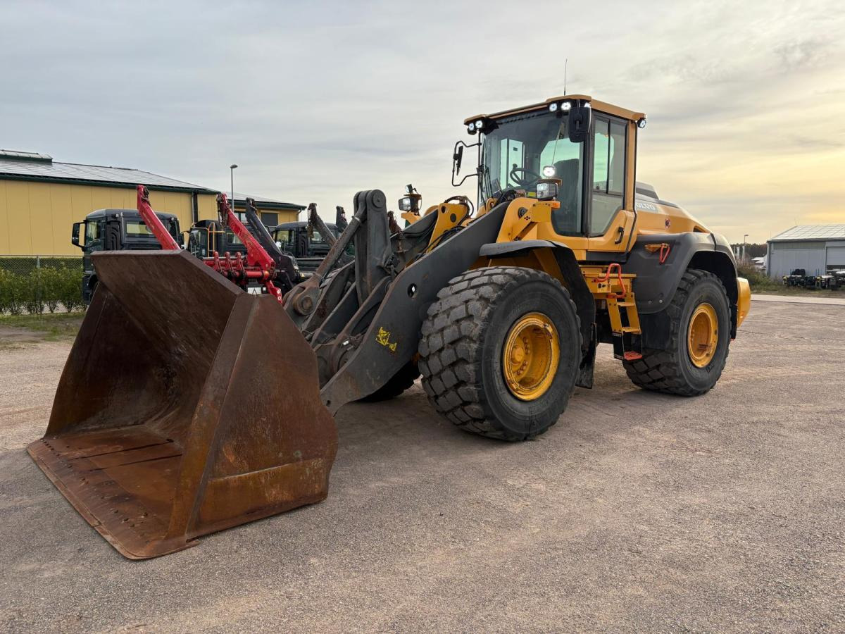 Volvo L120H Long Boom - Wheel loader: picture 2 Volvo L120H Long Boom - Wheel loader: picture 2