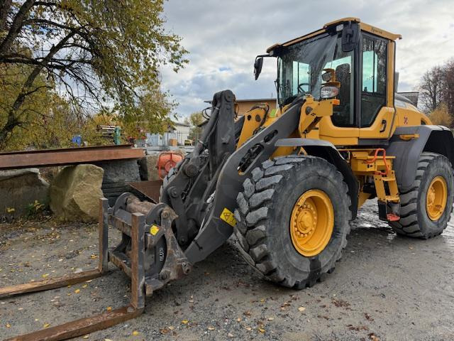 Volvo L90H - Wheel loader: picture 2 Volvo L90H - Wheel loader: picture 2