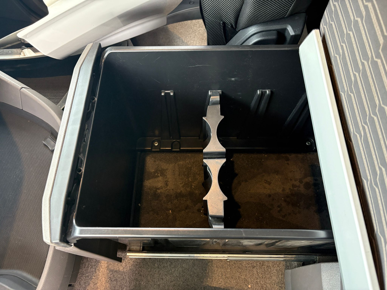 Tractor unit DAF XF 480 FT: picture 13