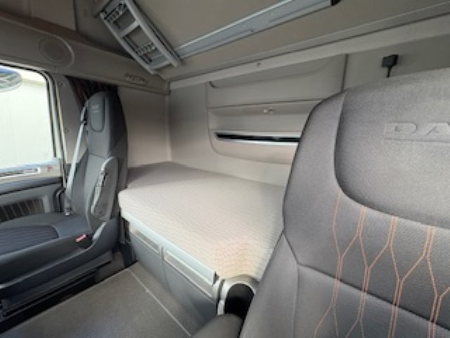 Tractor unit DAF XF 530 FT: picture 7