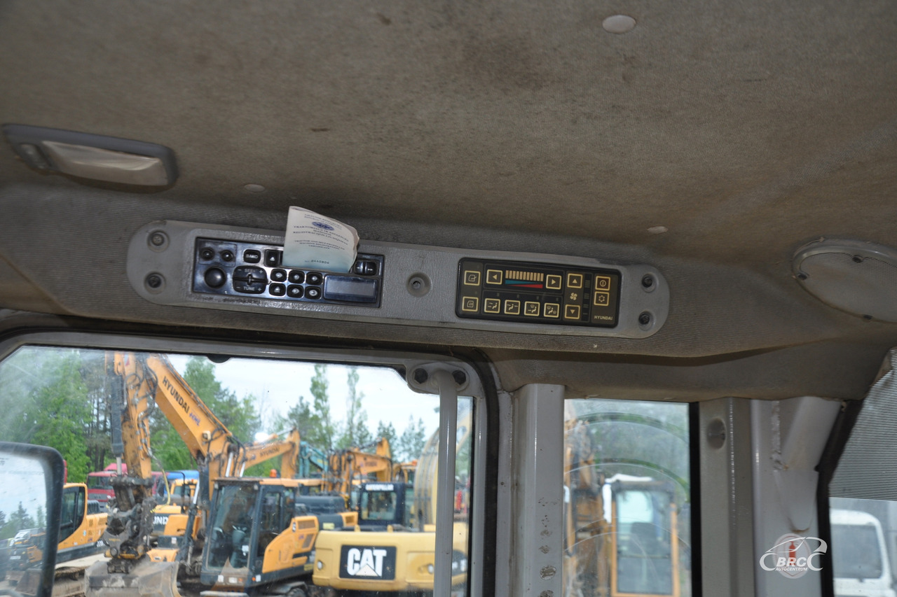 Wheel loader Hyundai HL770-7: picture 11