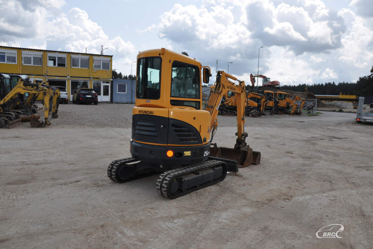 Hyundai R25Z-9AK - Mini excavator: picture 5 Hyundai R25Z-9AK - Mini excavator: picture 5